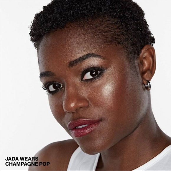 NIB Becca Shimmering Skin Perfector Pressed highlighter 
CHAMPAGNE POP mini size - Picture 7 of 10